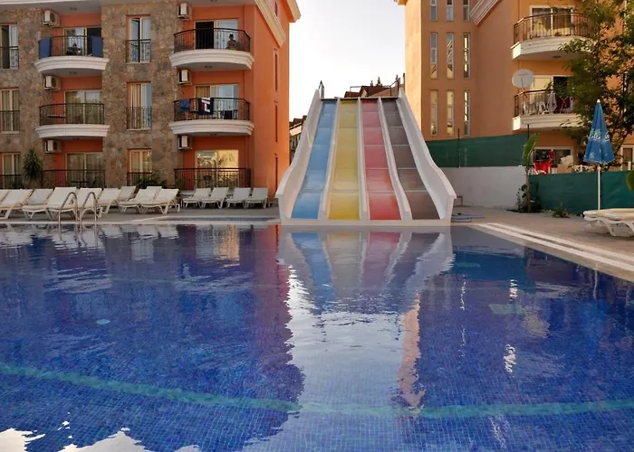 Club Dena Hotel apartamentowy