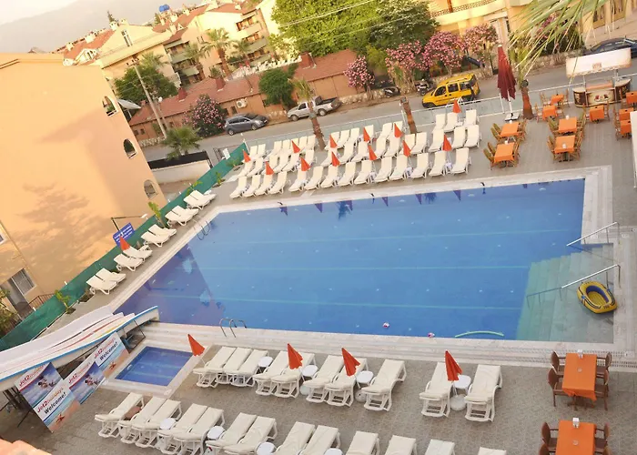Club Dena Hotel apartamentowy 3*