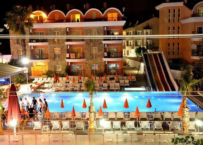 Club Dena Hotel apartamentowy 3*