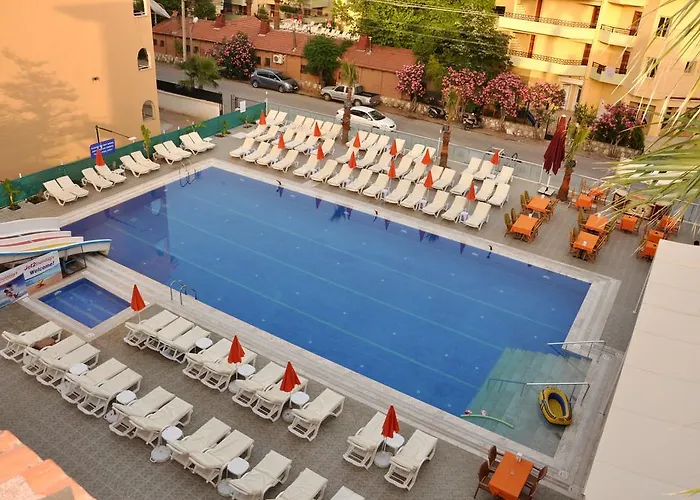 Club Dena Hotel apartamentowy 3*