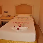 Aparthotel Club Dena 3*