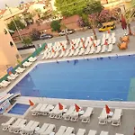 Club Dena Aparthotel 3*