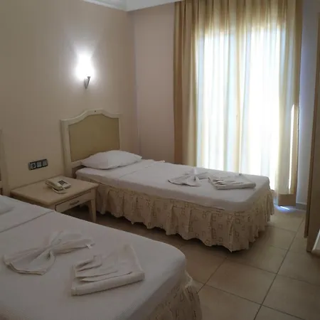 Lejlighedshotel Club Dena 3*