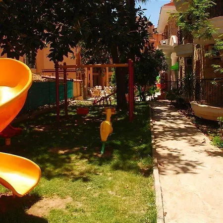 Aparthotel Club Dena 3*