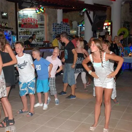 Апарт-отель Club Dena