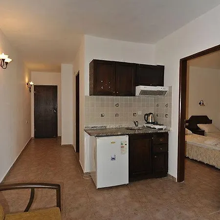 Апарт-отель Club Dena