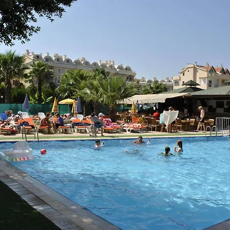 アパートホテル Club Dena